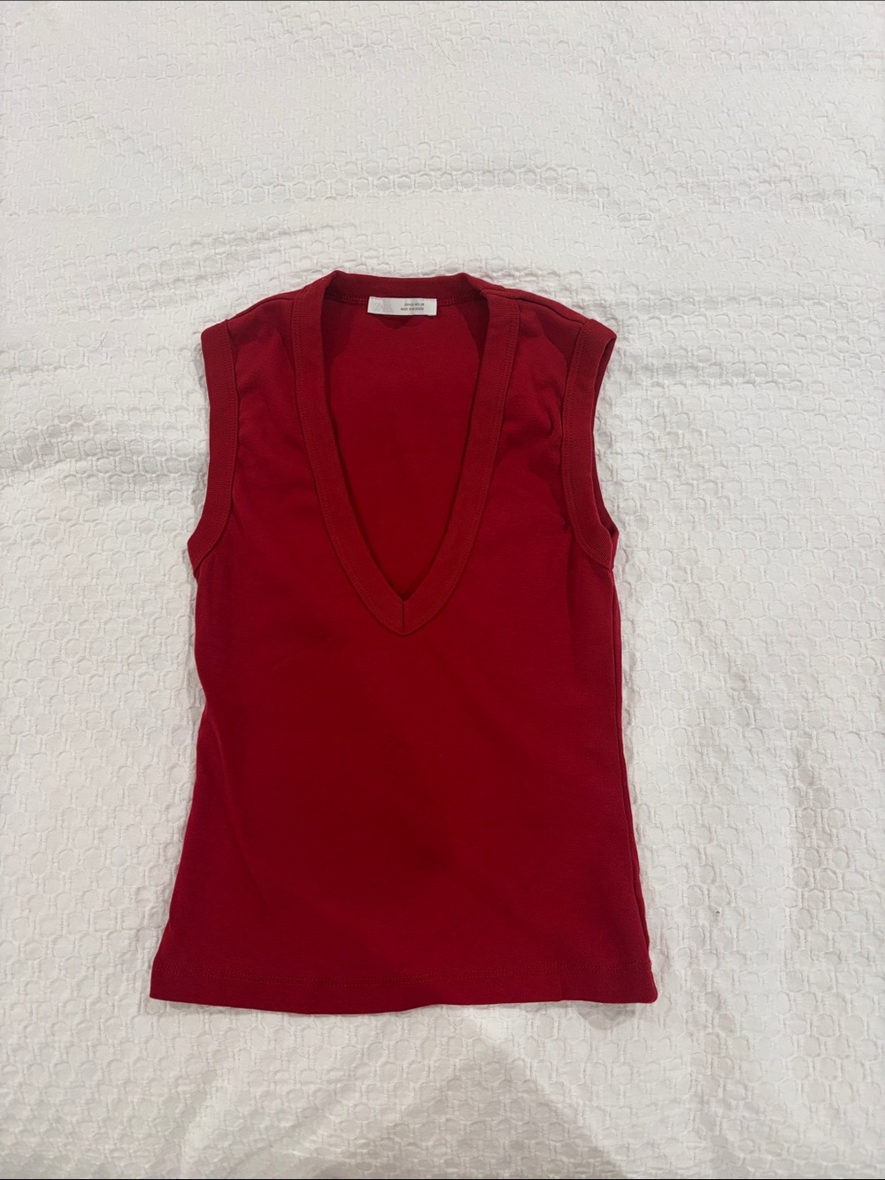 Zara Sleeveless V-Neck Knit Top - Red